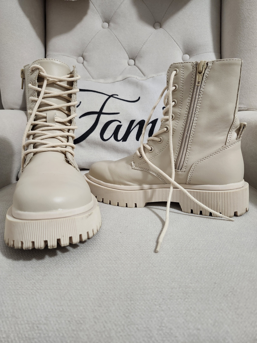 Zara Women's Lace-Up Combat Boots in Beige EUR 34